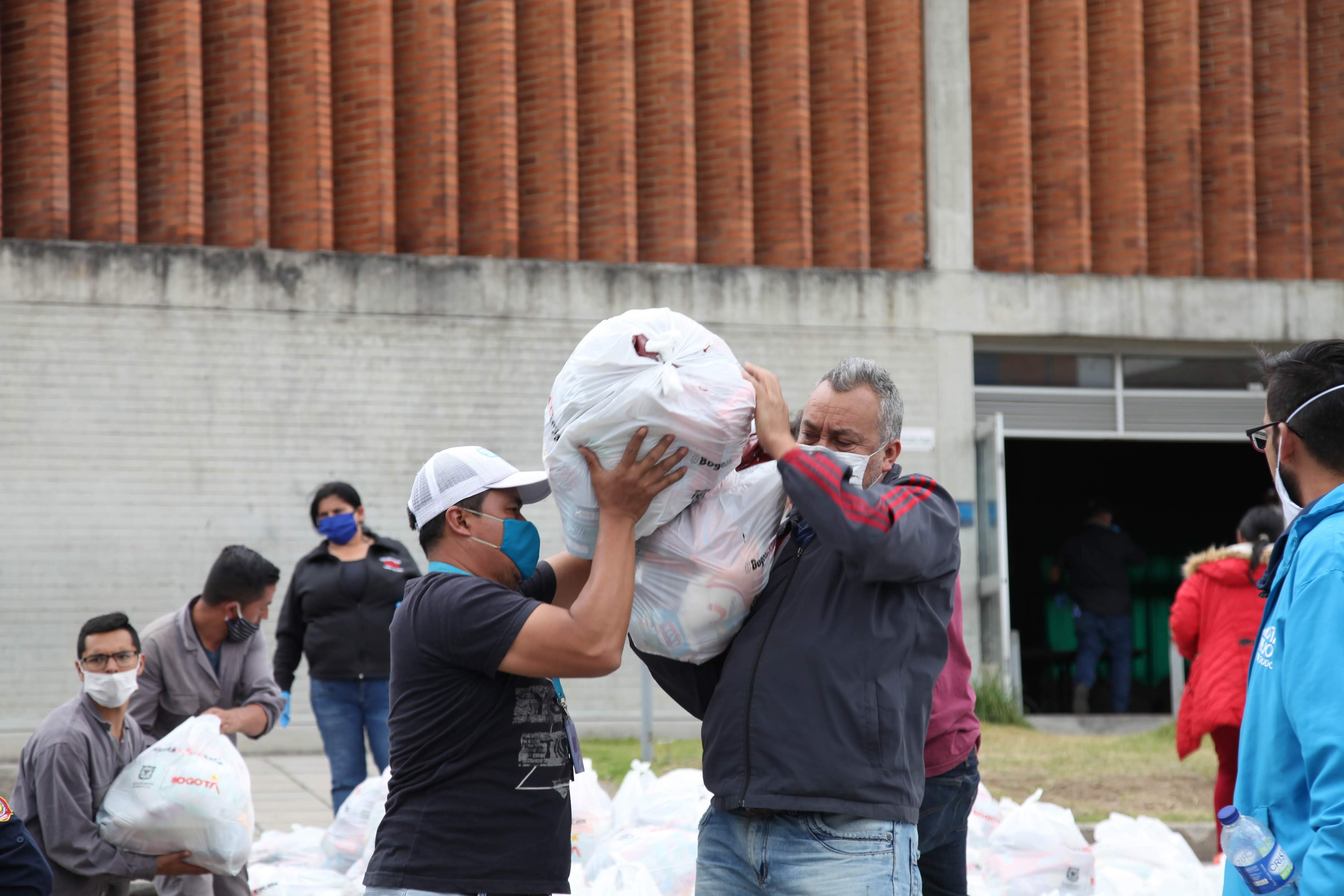 La entrega de ayudas a través de Bogotá Solidaria fue otra de los logro de la secretaría de Gobierno en 2020 - FOTO: Prensa Consejería de Comunicaciones