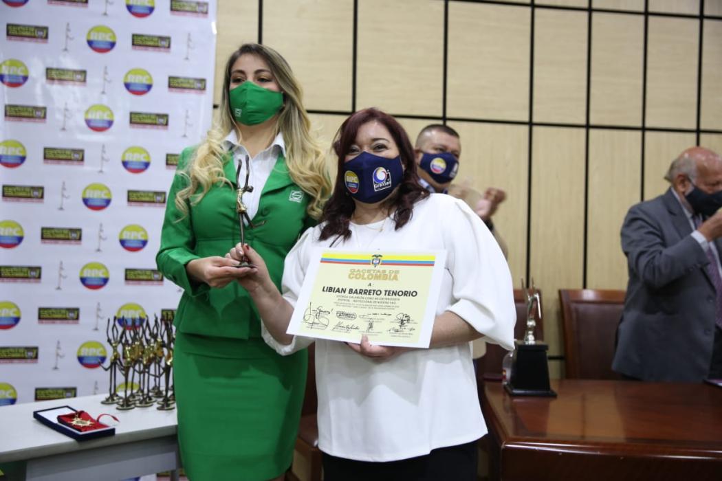 Libian Barreto, ganadora del premio Gacetas a la mejor periodista institucional del país. Foto: Alcaldía de Bogotá