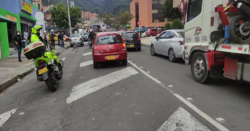 Cuáles son los canales para reportar vehículos parqueados en Bogotá