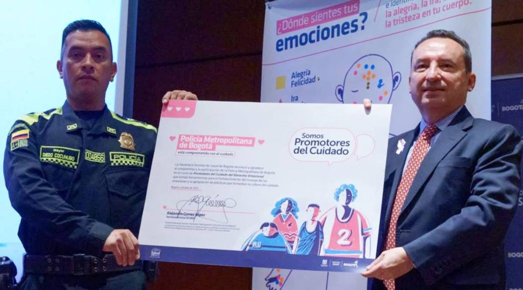 9 mil policías en Bogotá se graduaron como Promotores de Cuidado 