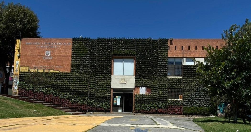 Nuevo muro ecológico en la Biblioteca Público Escolar La Marichuela