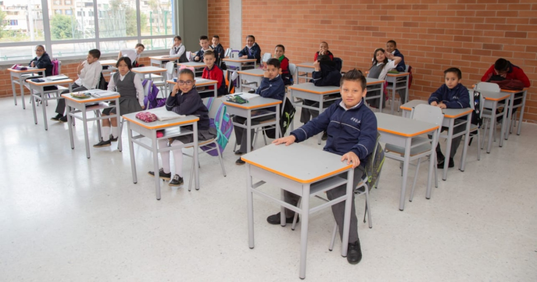 Cómo solicitar certificado de estudios de colegio en Bogotá 2024
