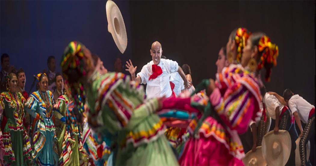Danza mexicana en la Casona