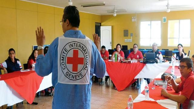 Talleres gratuitos de la Cruz Roja Colombiana - Foto: Red Justicia Previa