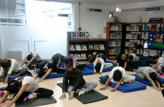  Asista a las clases gratis de yoga en el Campín