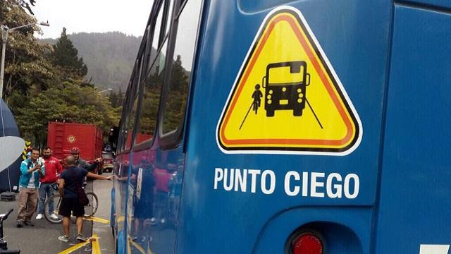 Demarcación puntos ciegos de buses del SITP - Foto: Prensa Secretaría de Movilidad