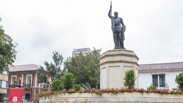 Monumento de Gonzalo Jiménez de Quesada recuperado - Foto: Alcaldía de Bogotá / Diego Bauman