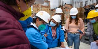 La alcaldesa, Claudia López, verificó el avance de esta importante obra que beneficiará a los habitantes de este sector de la ciudad. Foto Alcaldía.
