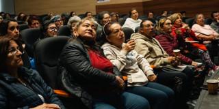 Foto del lanzamiento de talleres gratis para mujeres de prevención violencias en Tunjuelito.
