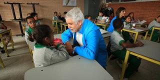 El alcalde Enrique Peñalosa visita colegios en Bogotá