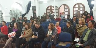 Personas en un auditorio - Foto: Alcaldía Local de Barrios Unidos