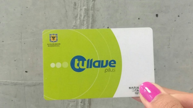 Personalice la tarjeta Tullave, ahorre y obtenga más beneficios. Foto: TransMilenio