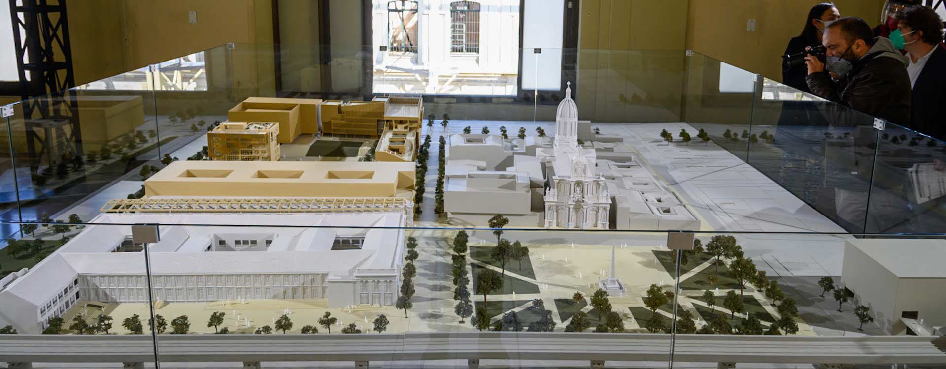 ./images/banners_carousel/Maqueta del Bronx Distrito Creativo