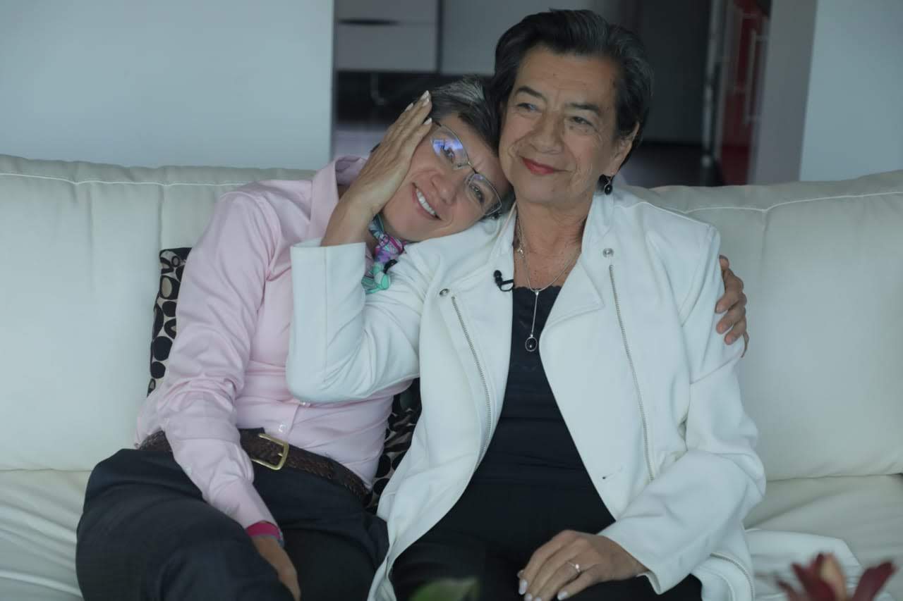 Con mi mamá siempre.