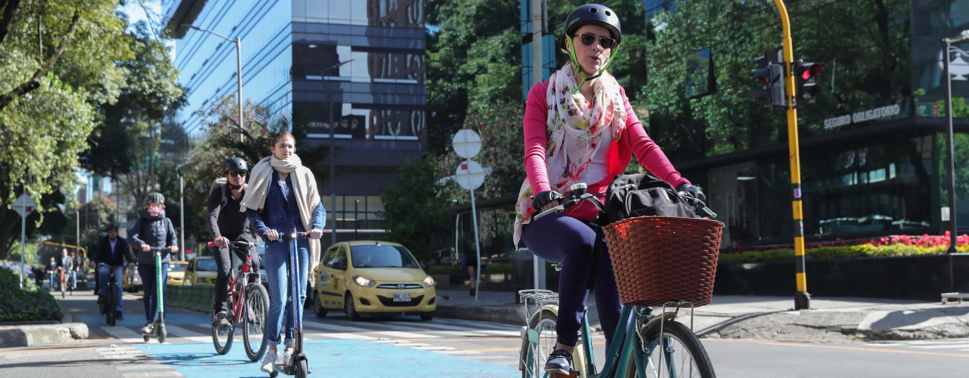 ./images/banners_carousel/Carrera 11, carril para transporte personal no motorizado.