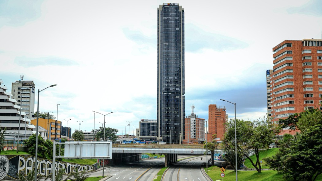 Panorámica de Bogotá por la calle 26.