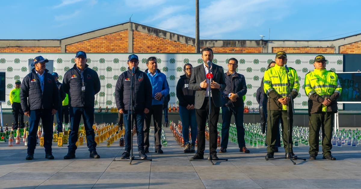 Seguridad Bogotá: Fueron incautadas 2.100 botellas de licor adulterado