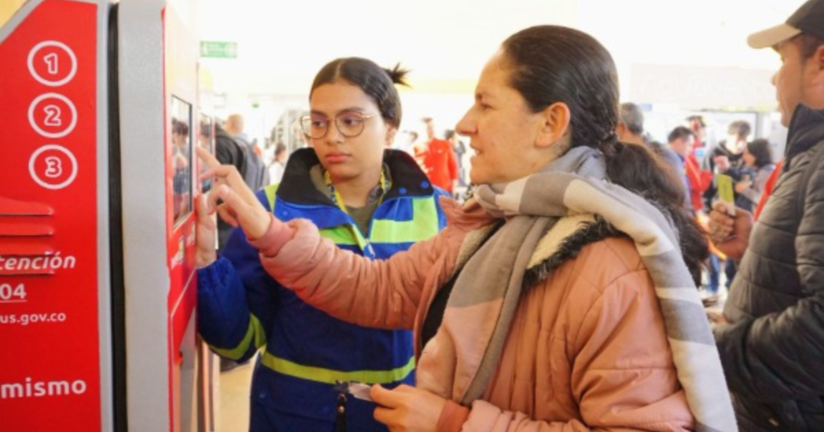 Quiénes reciben el beneficio de pasajes gratis de TransMilenio Bogotá