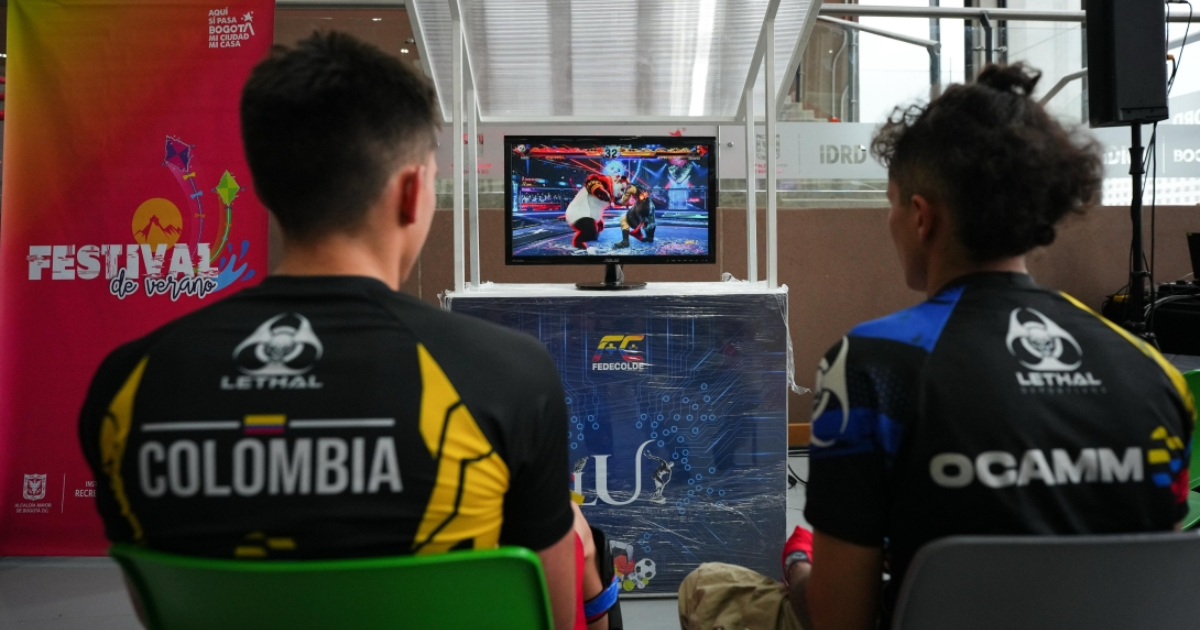 Bogotá lidera modelo deportes electrónicos e-sports en colegios 2025