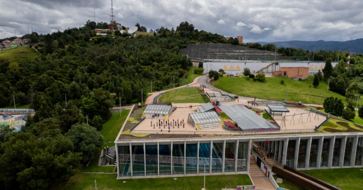Más de 2.000 corredores listos para desafiar la Calle 26 en Bogotá