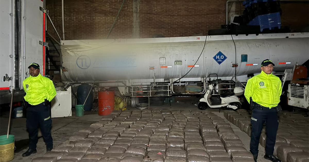 Incautado cargamento de marihuana que ingresó oculto en tractocamión cisterna 