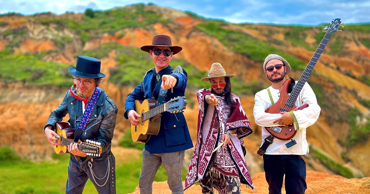 Imagen de grupo de música Carranwest, que fusiona corridos y música popular con un toque urbano