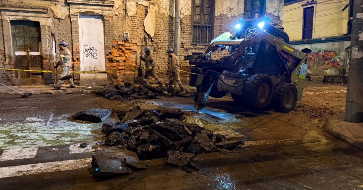 Unidad Mantenimiento Vial trabajos reparación vía Las Cruces Bogotá