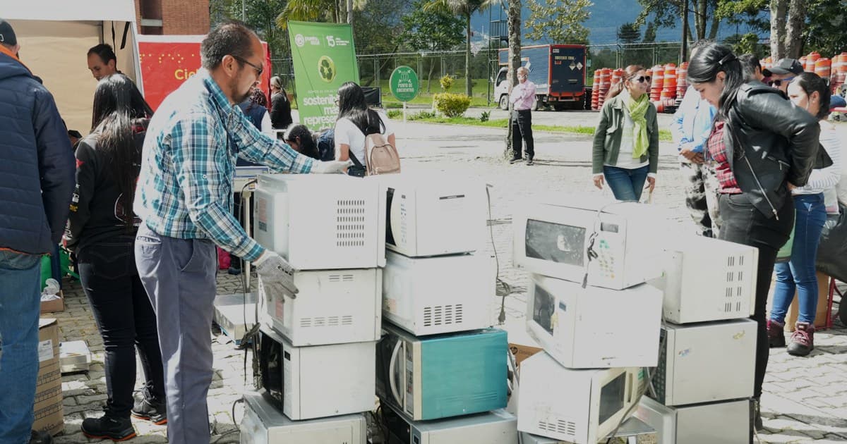 Puntos de recolección de residuos eléctricos y electrónicos en Bogotá