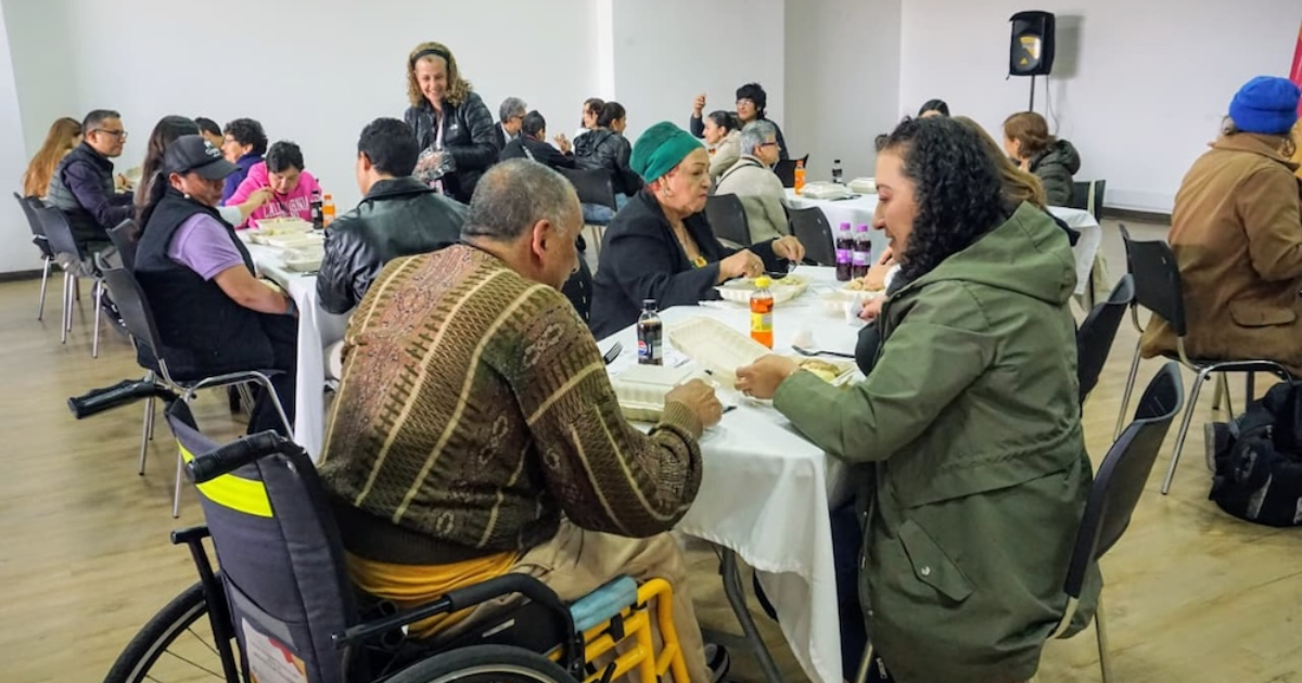 Comidas Compartidas llegó a Barrios Unidos con voluntarios de Camacol