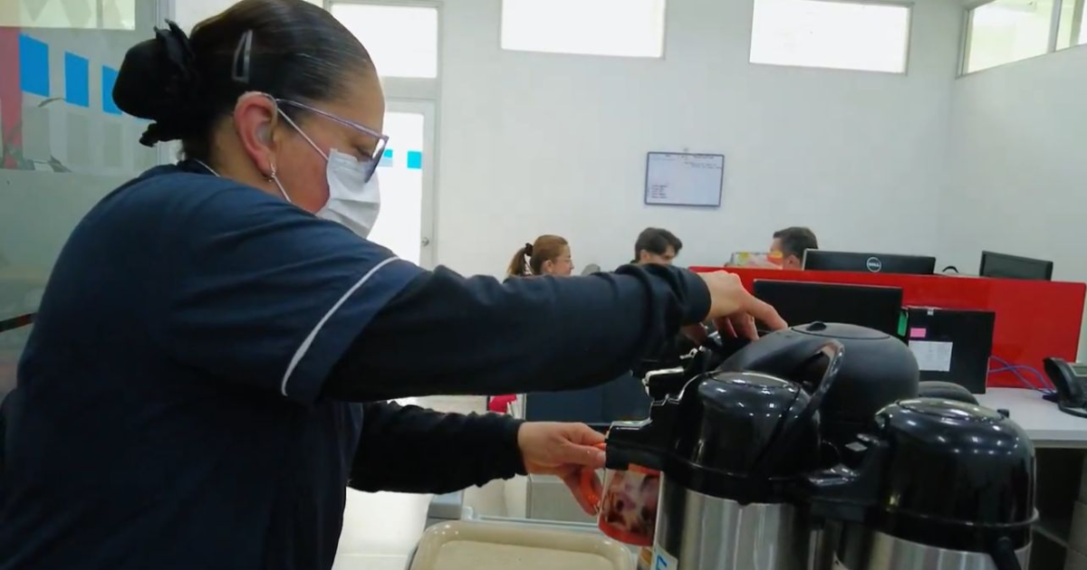 Imagen de Daissy Bermúdez en su labor