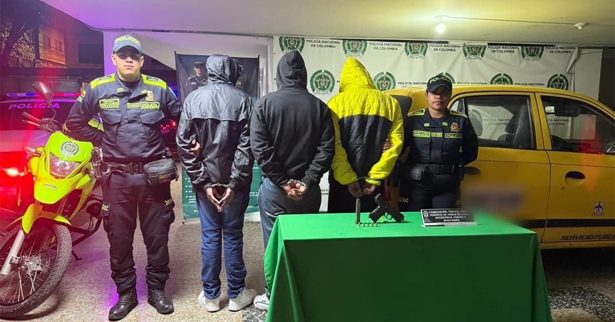 Detenidas tres personas con antecedentes de homicidio al sur de Bogotá ¡Tenían una mini uzi!