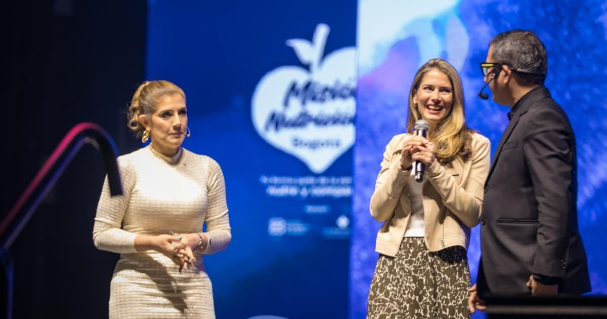 Foto de Carolina Deik, primera Dama de Bogotá durante la conferencia Wake Up.