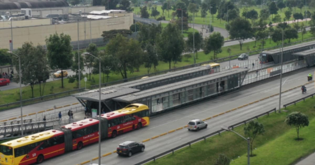 Foto de la estación de TransMilenio Salitre El Greco aledaña al Vive Claro Bogotá.