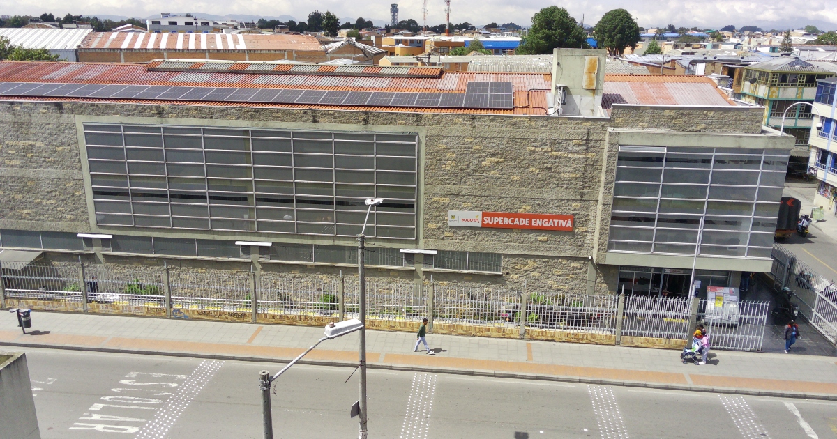 Imagen aérea del SuperCADE Engativá