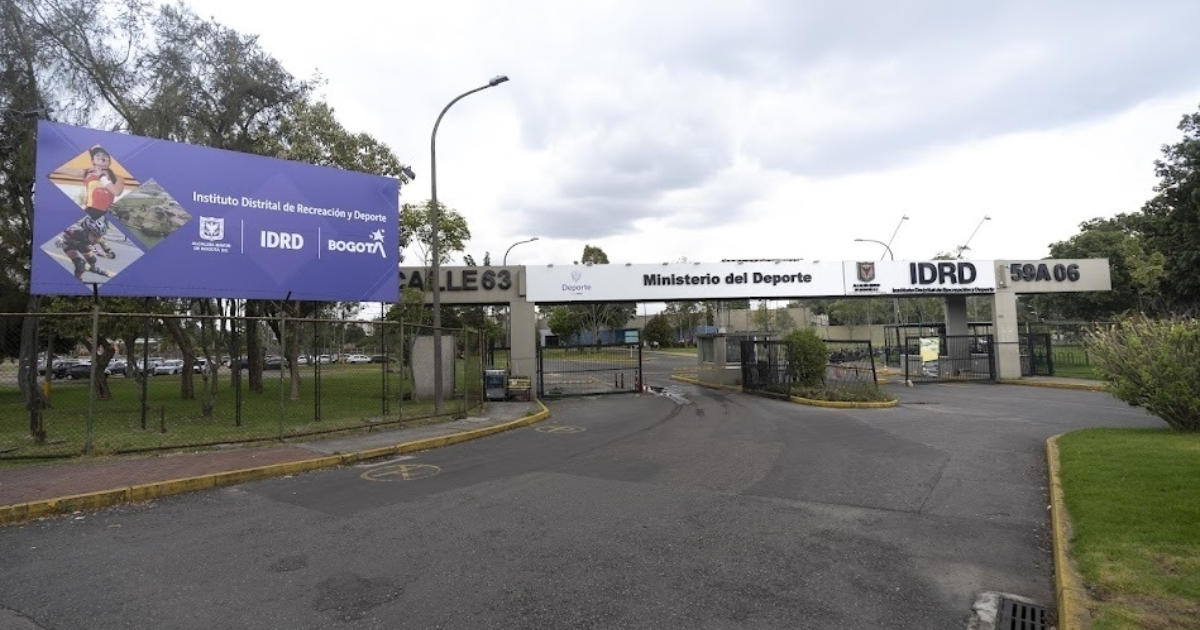 Imagen de la entrada del Instituto Distrital de Recreación y Deporte (IDRD) 