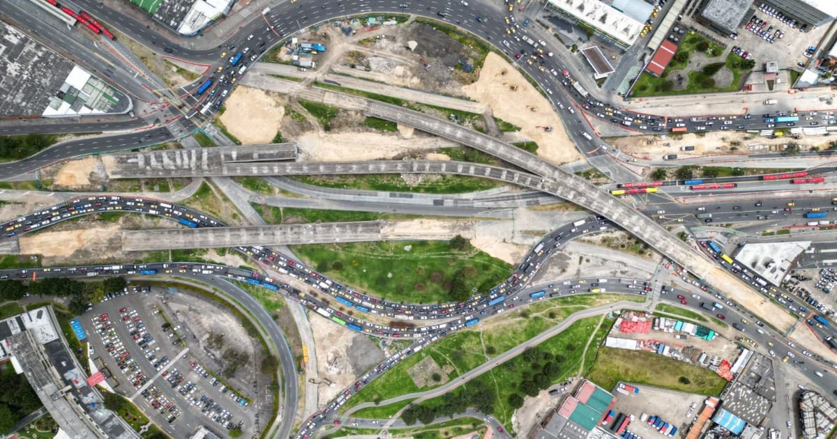 Foto aérea de la intersección Puente Aranda en Bogotá