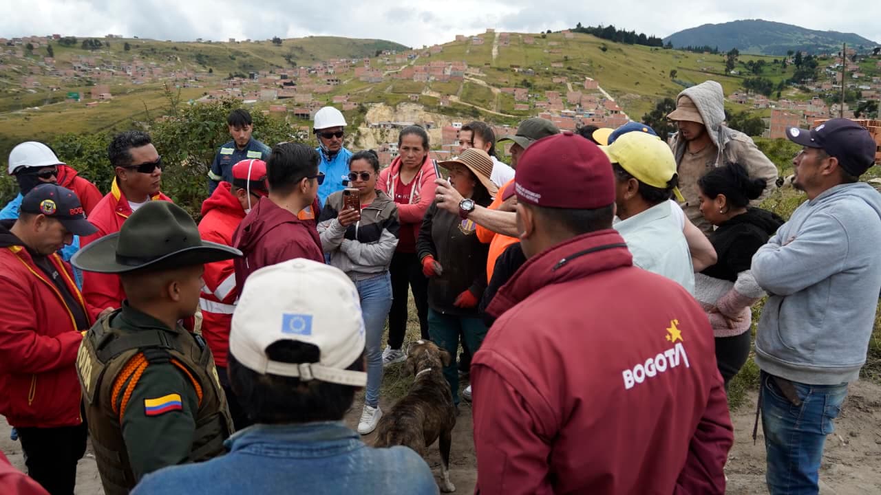 En la foto gestores de convivencia en un operativo contra los tierreros 