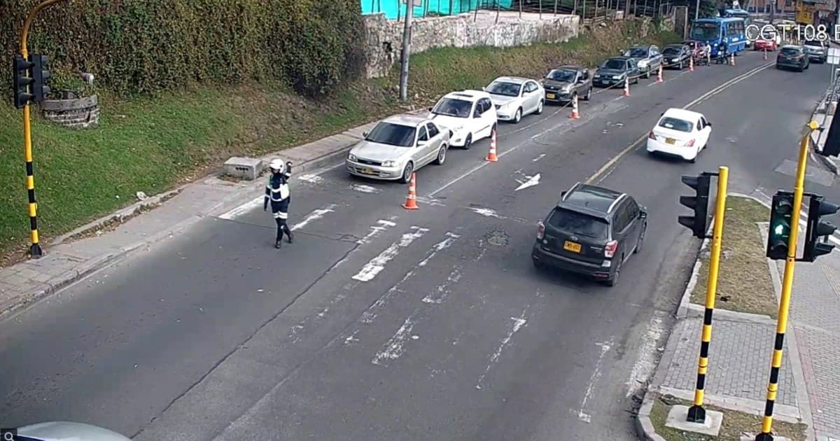 Foto de un punto de la carrera Séptima en Bogotá donde se adelanta el reversible