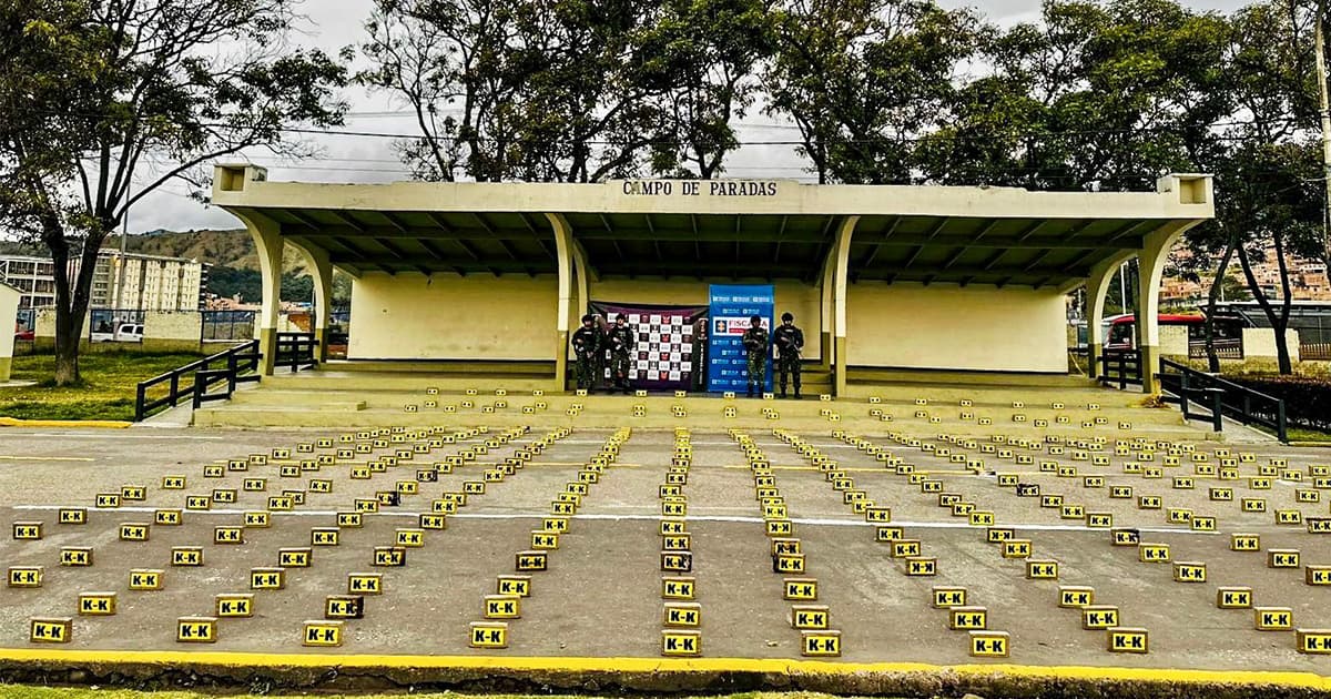 En la foto la cocaína incautada por las autoridades