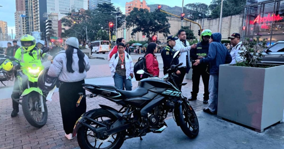 Operación Espacio Público en Bogotá le pone freno al mal parqueo en el Centro Internacional 