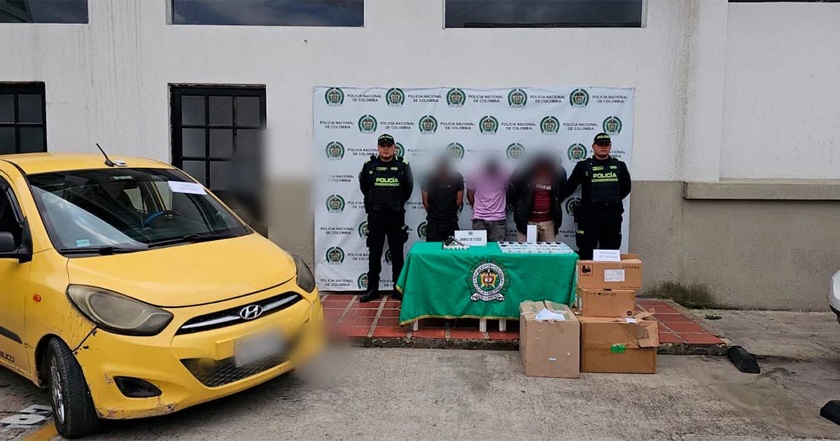 En la foto los capturados por hurto a celulares en Bogotá