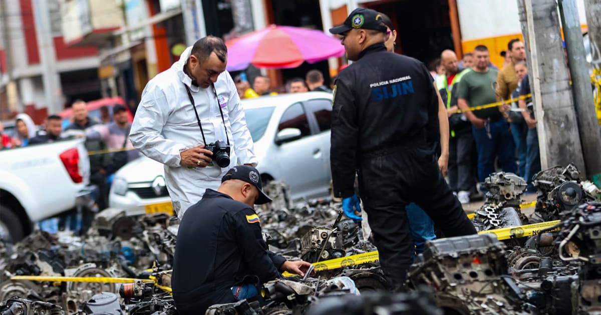 En la foto autopartes recuperadas por las autoridades