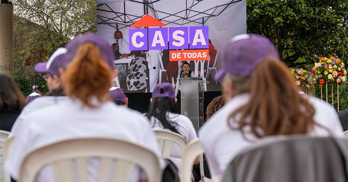 Foto de un evento de Casa de Todas con mujeres que hacen actividades sexuales pagas