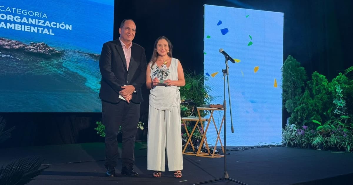 Acueducto Bogotá ganó premio GEMAS 2025 campaña como el agua y aceite