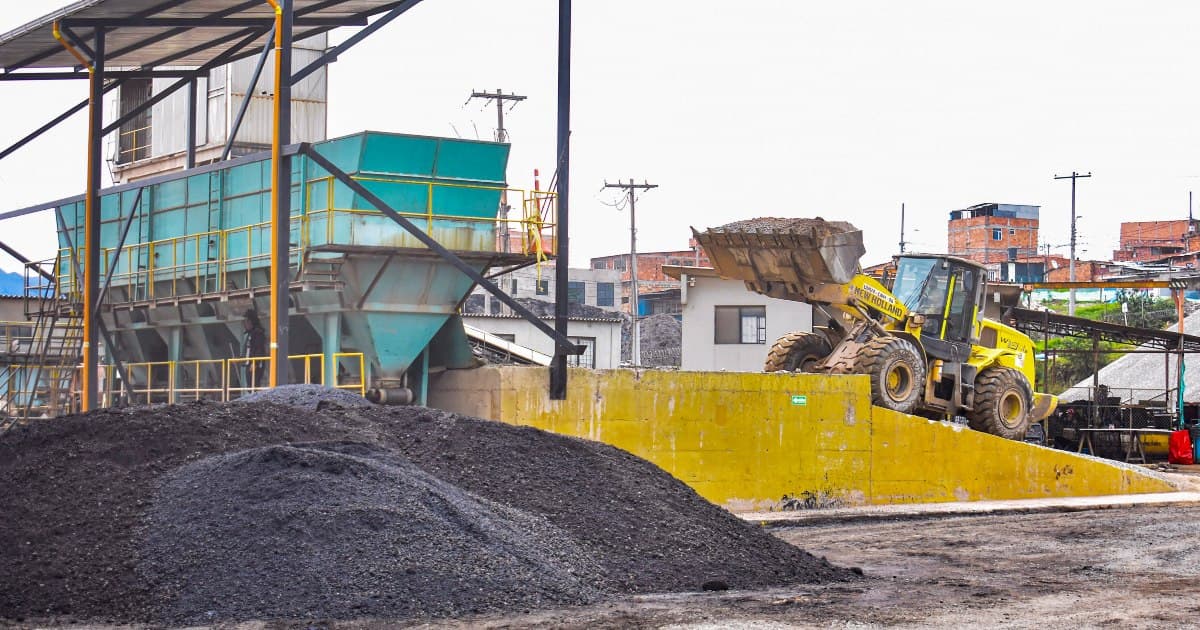 Foto de la sede de producción mezclas asfálticas de la UMV 