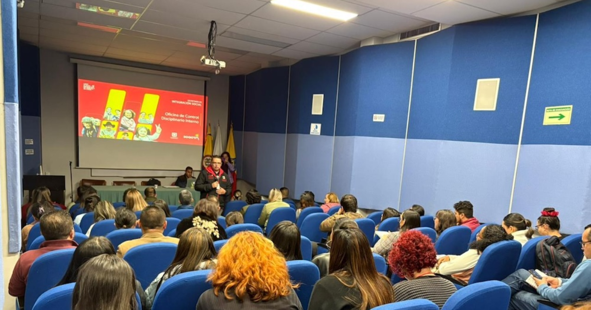 Imagen de la capacitación a funcionarios de las Comisarias de Familia