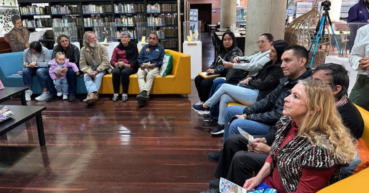 Foto de la primera experiencia de turismo en bibliotecas de Bogotá en la biblioteca El Tunal.
