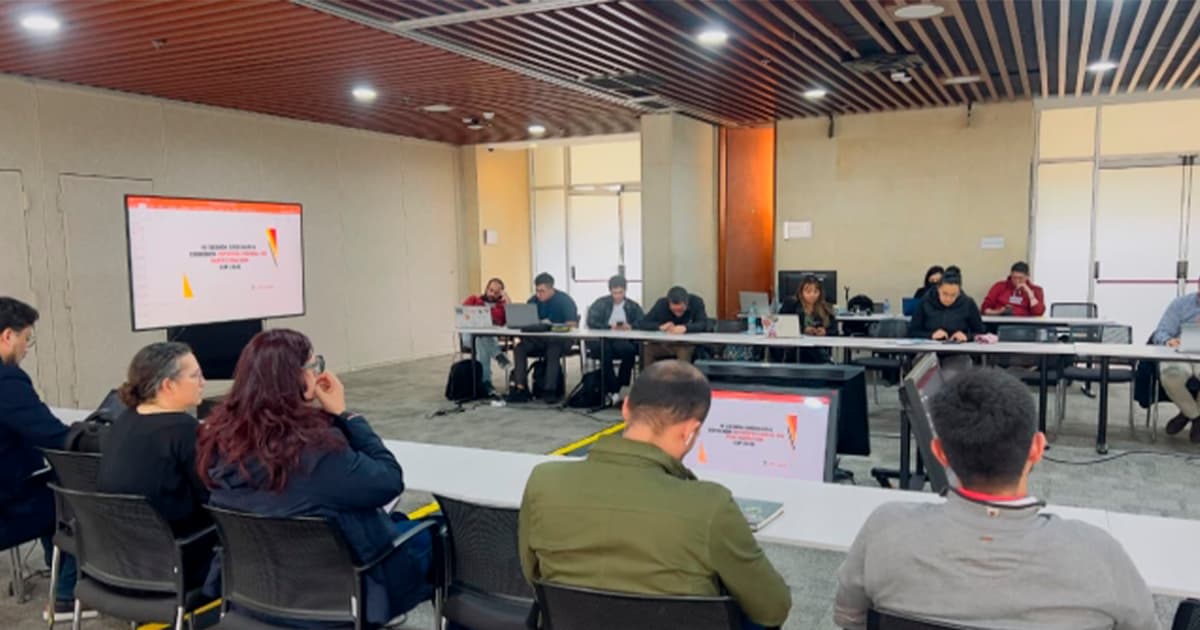 En la foto la mesa de diálogo 