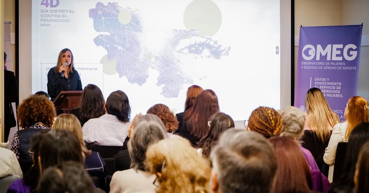 Foto con la secretaria Laura Tami