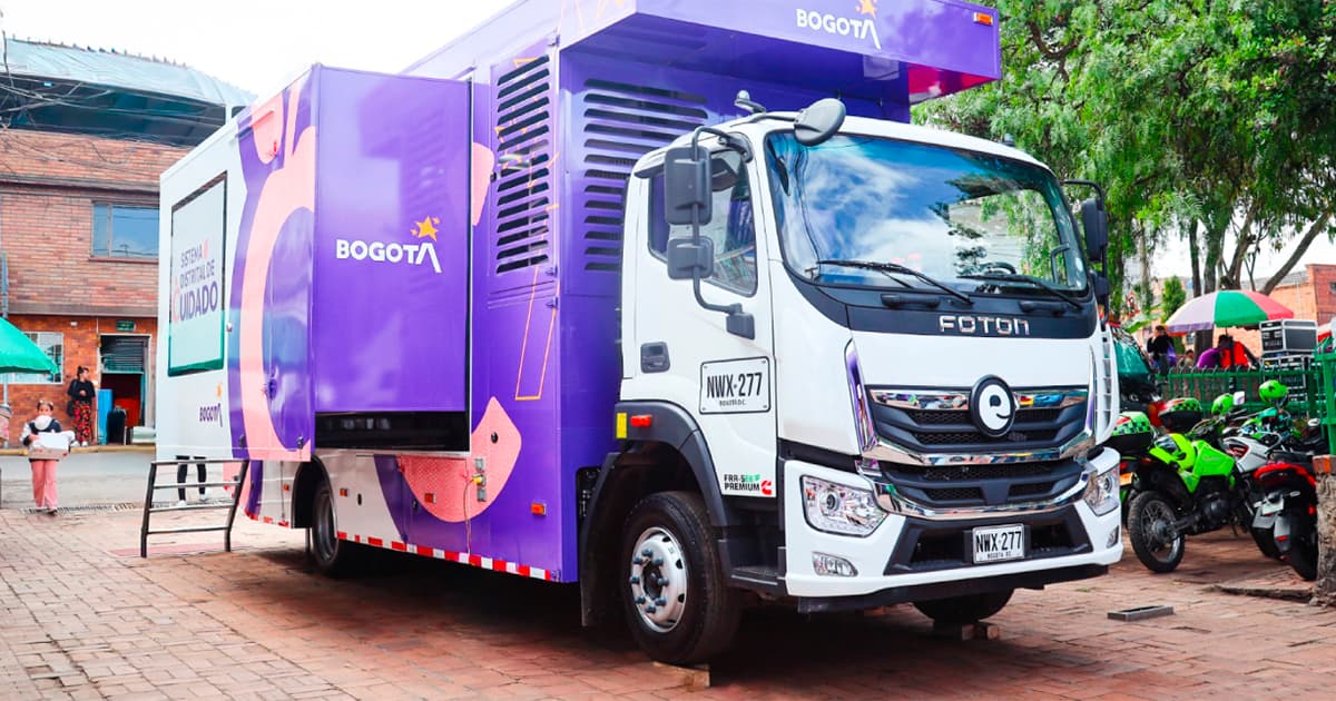 Buses del cuidado con oferta de servicios gratuitos para las mujeres en Bogotá